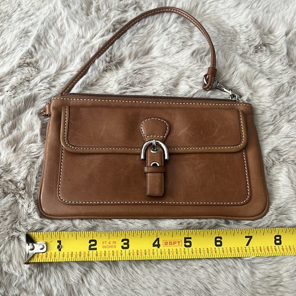 Coach wristlet - Picture 7 of 9